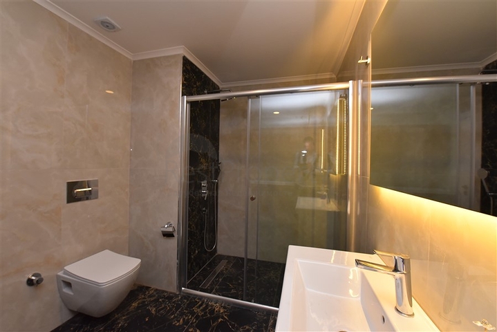 Spacious penthouse on the first coastline 