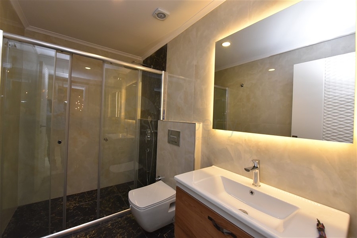 Spacious penthouse on the first coastline 