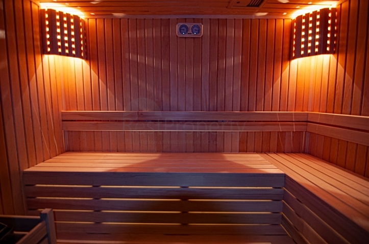 Spacious penthouse on the first coastline 