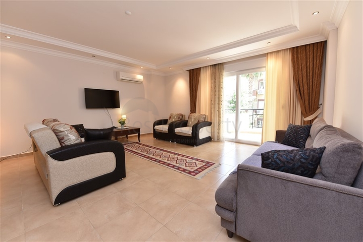 Cozy clean apartment in the center of Oba district