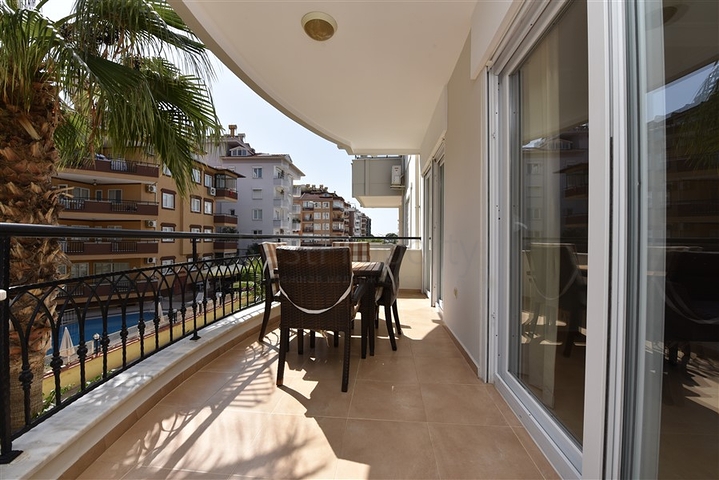 Cozy clean apartment in the center of Oba district