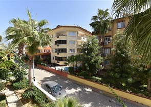 Cozy clean apartment in the center of Oba district