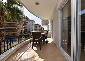 Cozy clean apartment in the center of Oba district