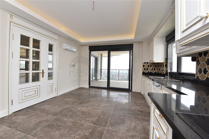 Huge Villa - with Sea and Castle view -Alanya Center 