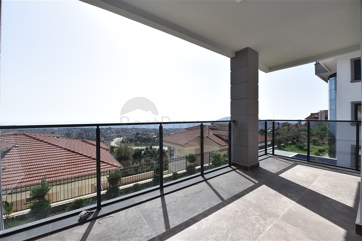 Huge Villa - with Sea and Castle view -Alanya Center 