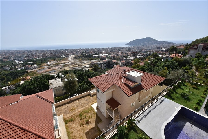 Huge Villa - with Sea and Castle view -Alanya Center 