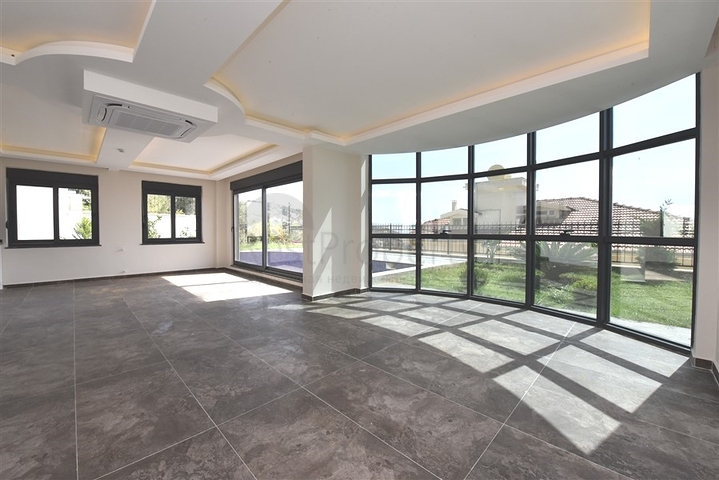 Huge Villa - with Sea and Castle view -Alanya Center 