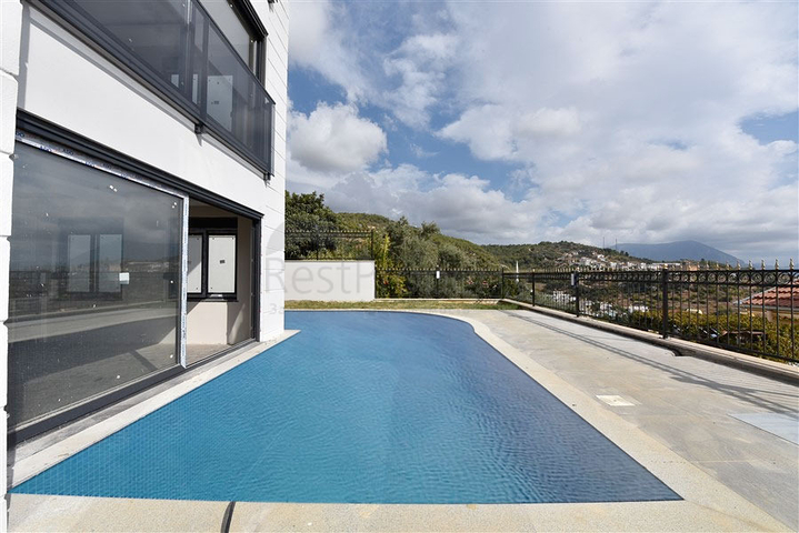 Huge Villa - with Sea and Castle view -Alanya Center 