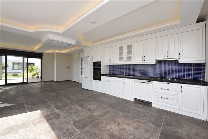 Huge Villa - with Sea and Castle view -Alanya Center 