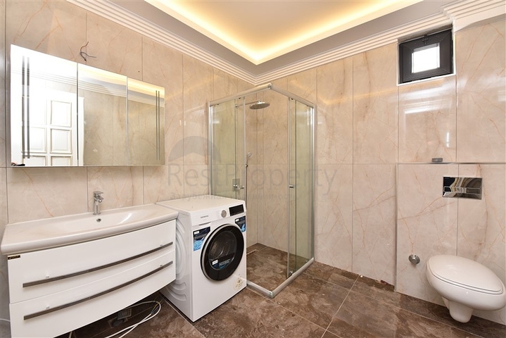 Huge Villa - with Sea and Castle view -Alanya Center 