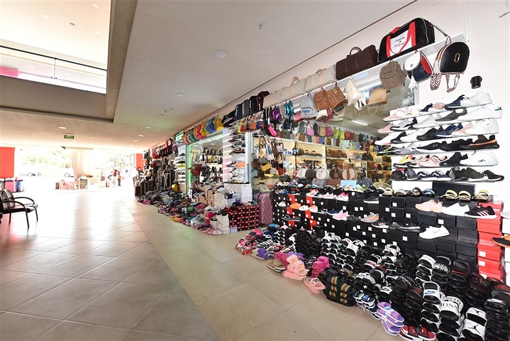 Retail space in the tourist center of Okurjalara shopping center