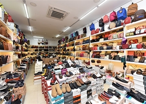 Retail space in the tourist center of Okurjalara shopping center