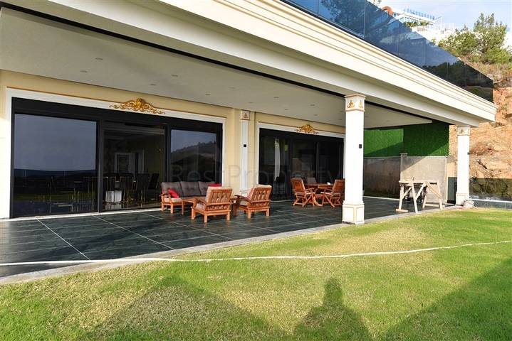 Private villa according to a design project