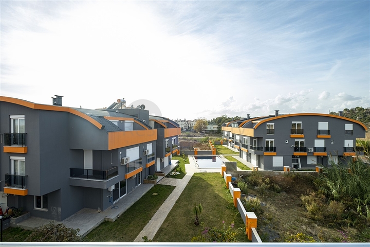 Villa 4 + 1 in a complex in the Kundu Lara area, 10 minutes from the beach