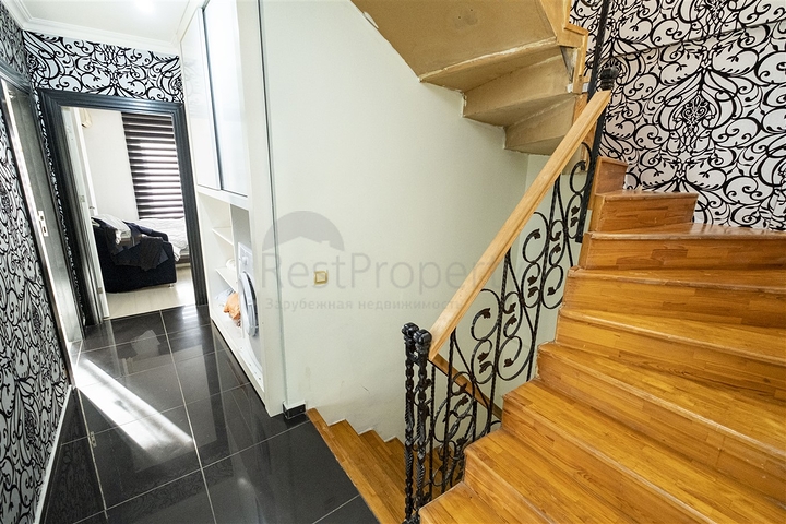 Villa 4 + 1 in a complex in the Kundu Lara area, 10 minutes from the beach