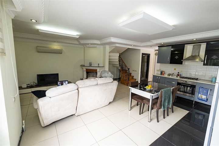 Villa 4 + 1 in a complex in the Kundu Lara area, 10 minutes from the beach