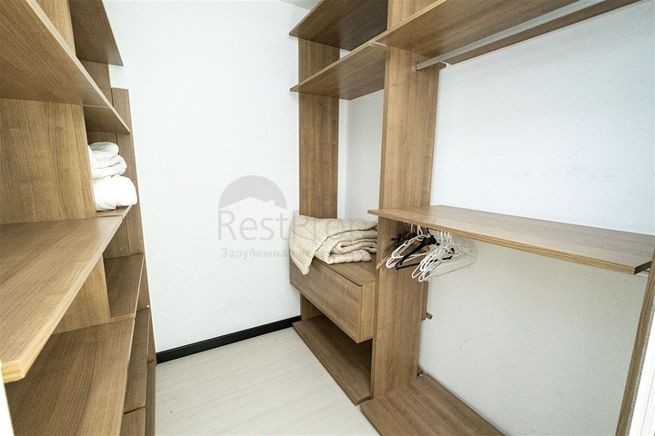 Villa 4 + 1 in a complex in the Kundu Lara area, 10 minutes from the beach