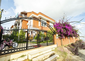 Villa 4 + 1 in a complex in the Kundu Lara area, 10 minutes from the beach