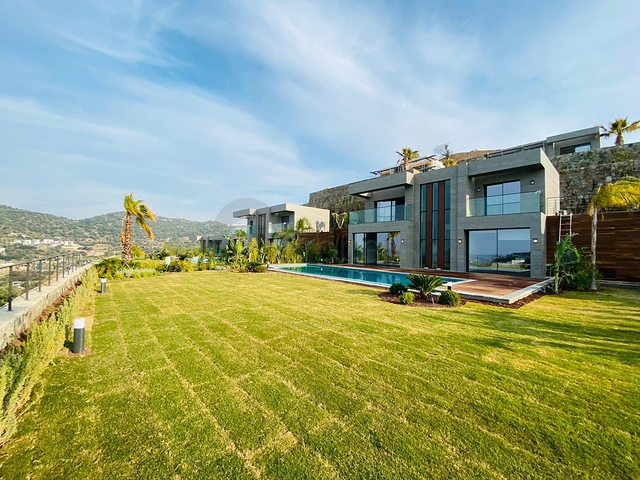 Stylish villa with stunning views of the sea, mountains and Bodrum.