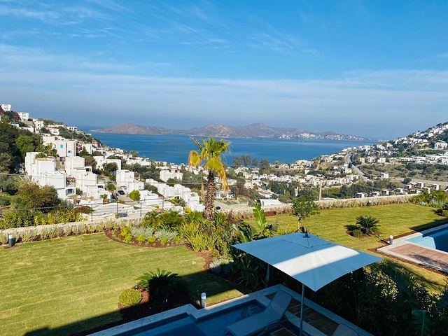 Stylish villa with stunning views of the sea, mountains and Bodrum.