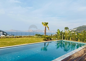 Stylish villa with stunning views of the sea, mountains and Bodrum.