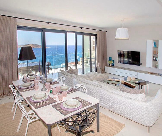 Comfortable apartments with sea views in the elite area of Gyumyushlyuk 