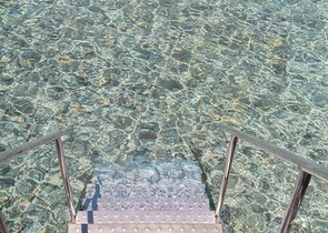 Comfortable apartments with sea views in the elite area of Gyumyushlyuk 