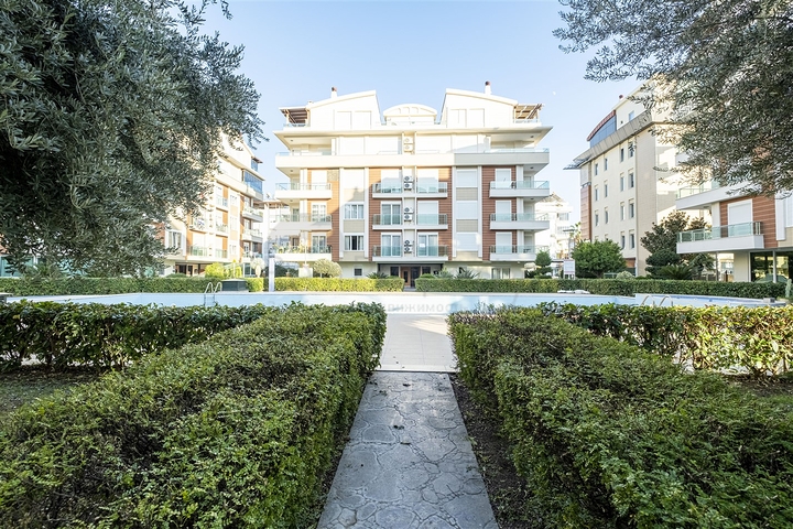 Apartment 2 + 1 with furniture in Liman Konyaalti 600 m to the sea