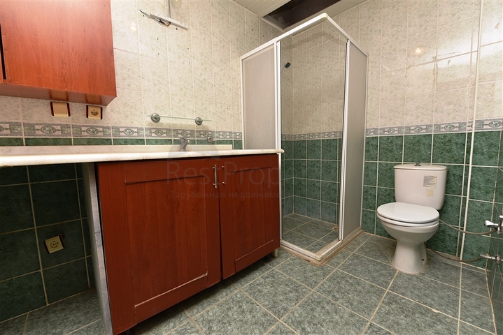 Apartments and retail space in the Cikcilli area