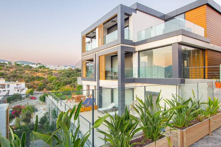 Affordable apartments in the center of Bodrum with Sea and city views!