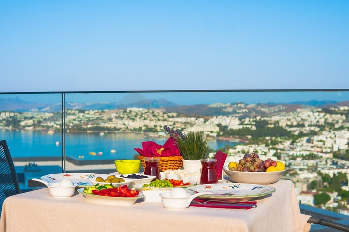 Affordable apartments in the center of Bodrum with Sea and city views!