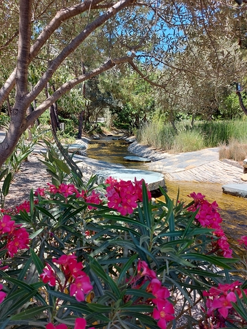 Luxury project in the paradise corner of Demirbukyu Bay