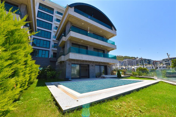 Premium segment villas on the first coastline in Kargicak