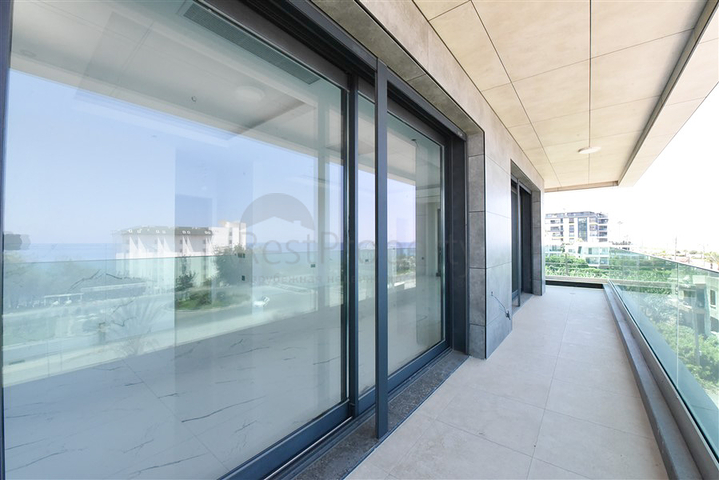 Premium segment villas on the first coastline in Kargicak