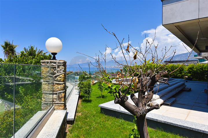 Premium segment villas on the first coastline in Kargicak