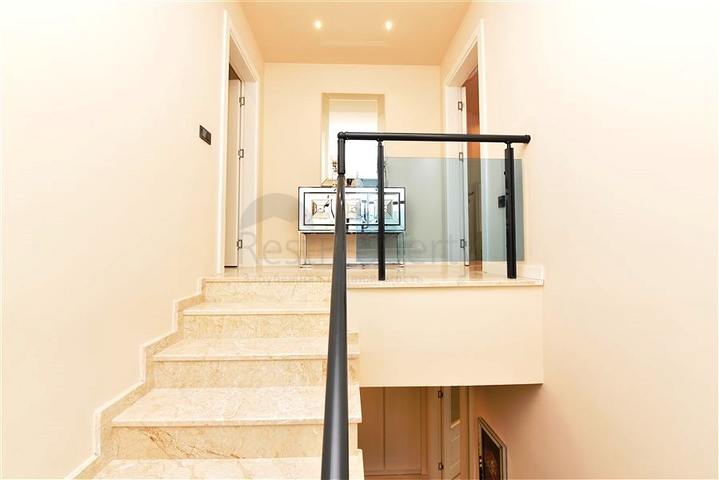 3+1 penthouse in Mahmutlar for rent 3+1 penthouse in Mahmutlar for rent