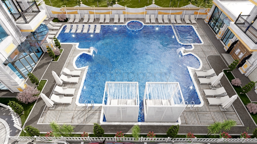 A new complex under construction in the Mahmutlar area