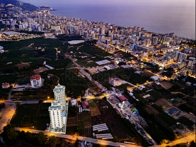 A new complex under construction in the Mahmutlar area