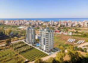 A new complex under construction in the Mahmutlar area