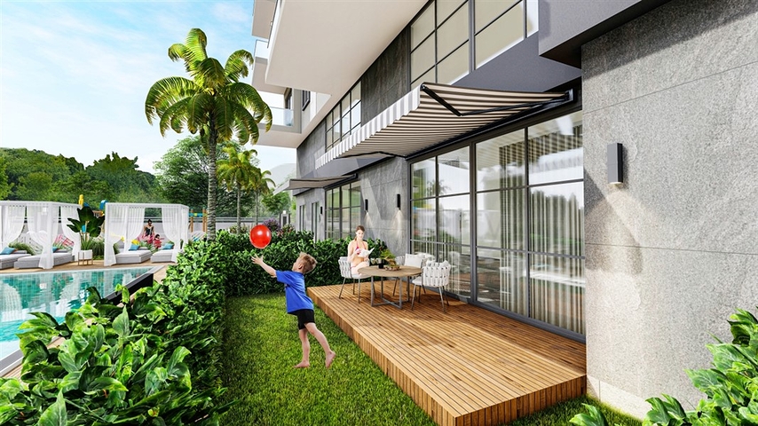 A complex under construction in the Mahmutlar area