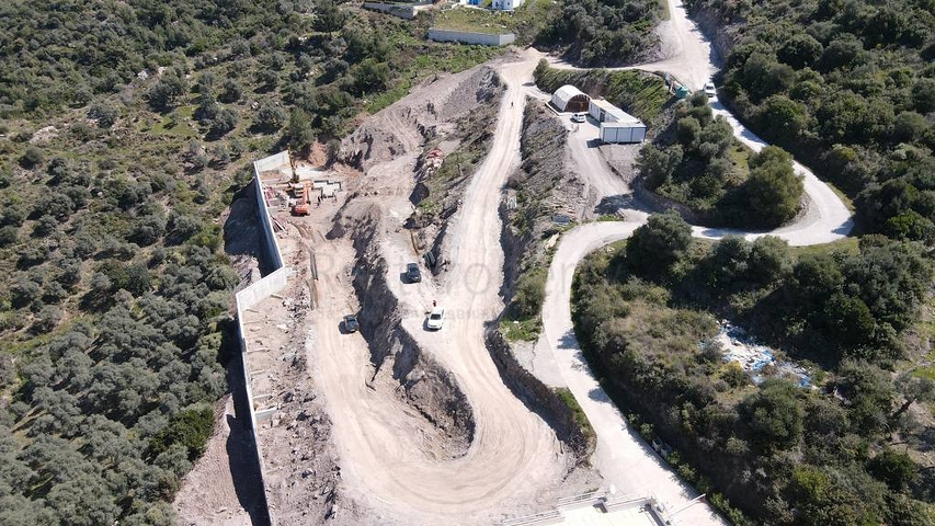 Wonderful Life in a Peninsula with Unique Nature