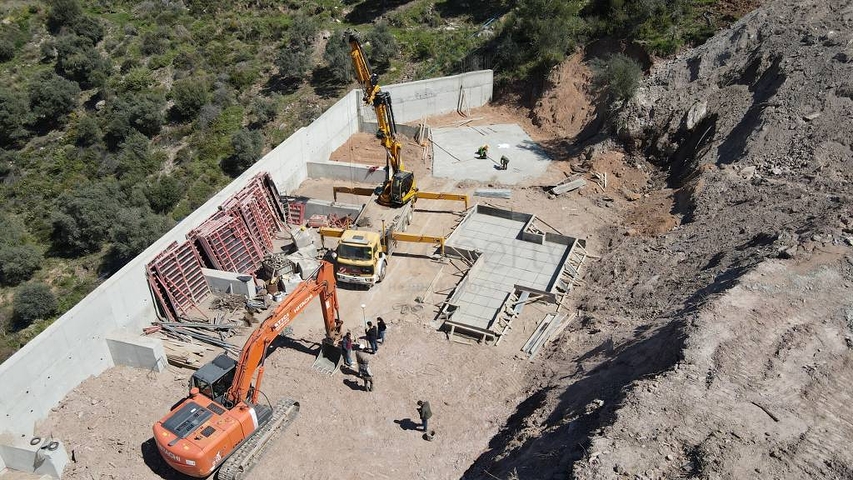 Wonderful Life in a Peninsula with Unique Nature