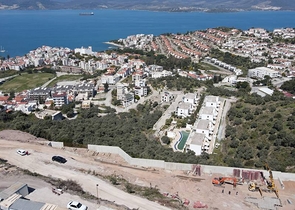 Wonderful Life in a Peninsula with Unique Nature