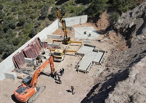 Wonderful Life in a Peninsula with Unique Nature