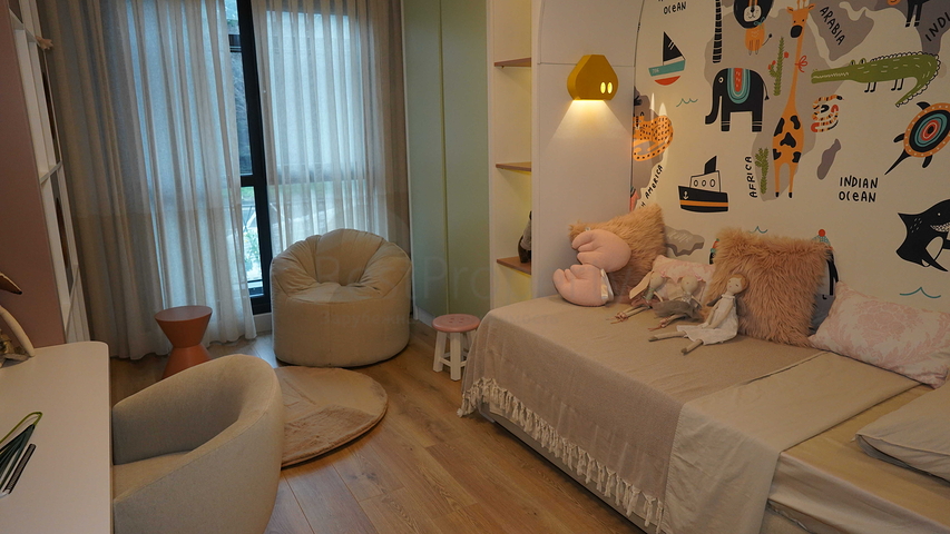 A complex in Istanbul with an ideal transport interchange