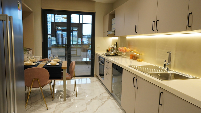 A complex in Istanbul with an ideal transport interchange