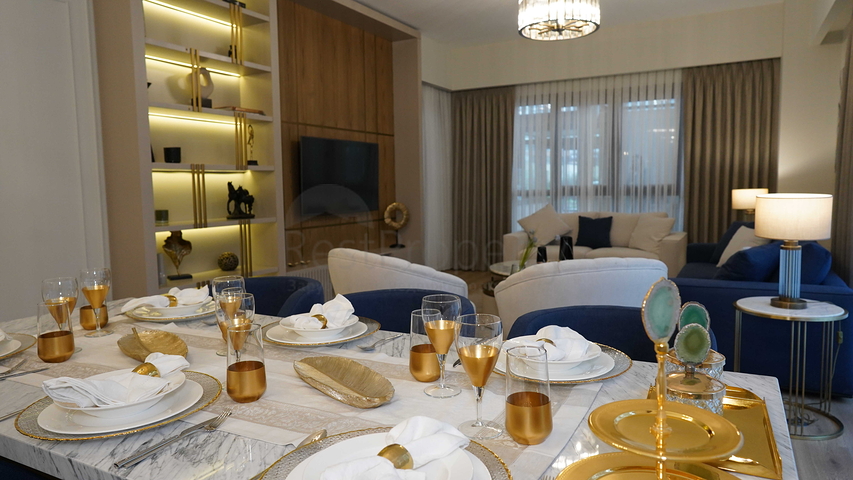 A complex in Istanbul with an ideal transport interchange