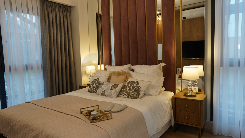 A complex in Istanbul with an ideal transport interchange