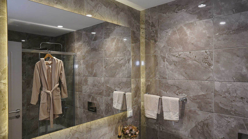 A complex in Istanbul with an ideal transport interchange