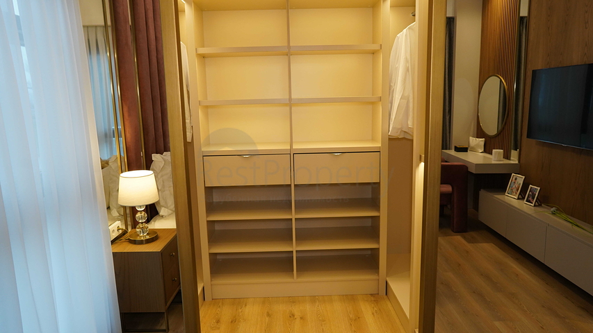 A complex in Istanbul with an ideal transport interchange